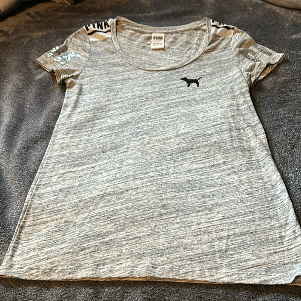 New without tags PINK tshirt. Size L.